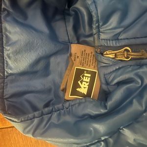 Men’s REI blue puffer